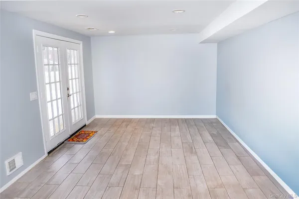 $749,999 | 1682 Church Street, Holbrook, NY 11741