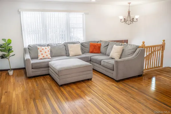 $749,999 | 1682 Church Street, Holbrook, NY 11741