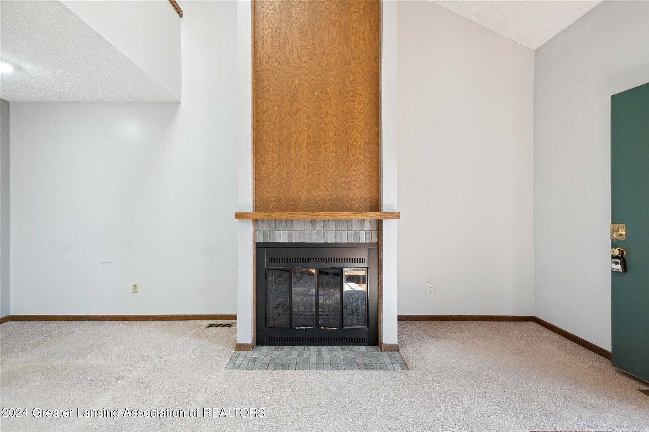 205 East Jolly Road, Unit A13 Lansing, MI 48910 - Photo 7 of 40 08-205-E-Jolly-Rd-A13-Lansing-MI-48910-W