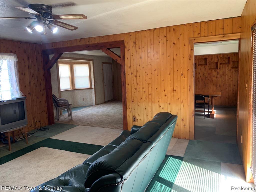 5483 West Frances Road Clio, MI 48420 - Photo 4 of 23 fran living2.jpg