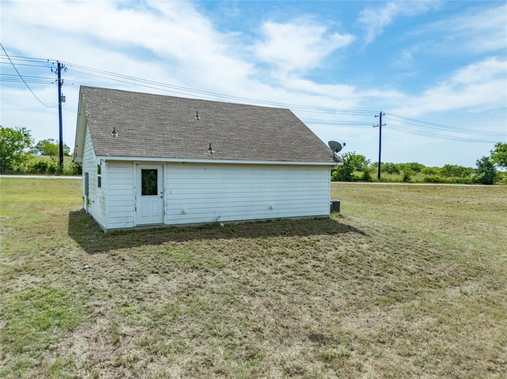 202 County Road 4511 Decatur, TX 76234 - Photo 18 of 36