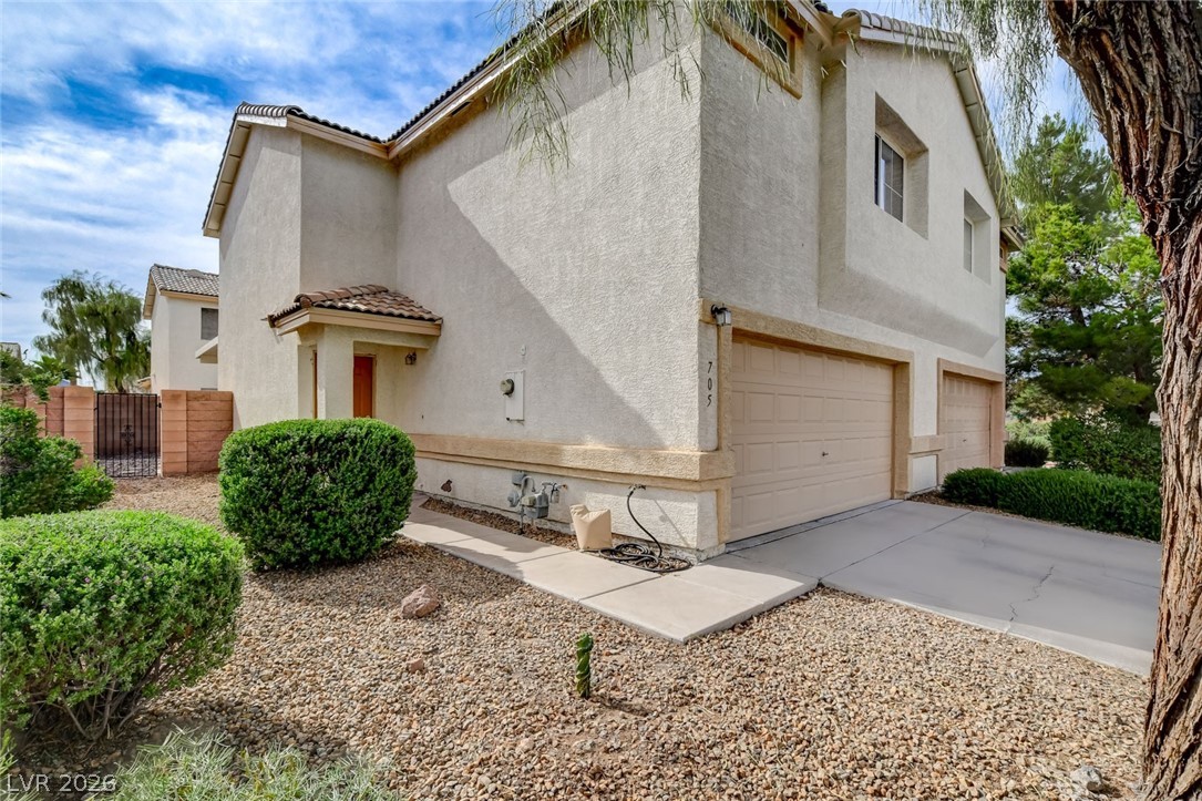 705 Spotted Eagle Street Henderson, NV 89015 - Photo 4 of 44