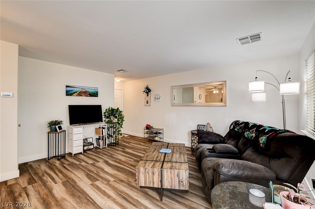 705 Spotted Eagle Street Henderson, NV 89015 - Photo 7 of 44