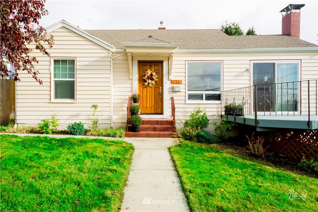 1614 Wheaton Way Bremerton, WA 98310 - Photo 1 of 12 Gallery Image 1