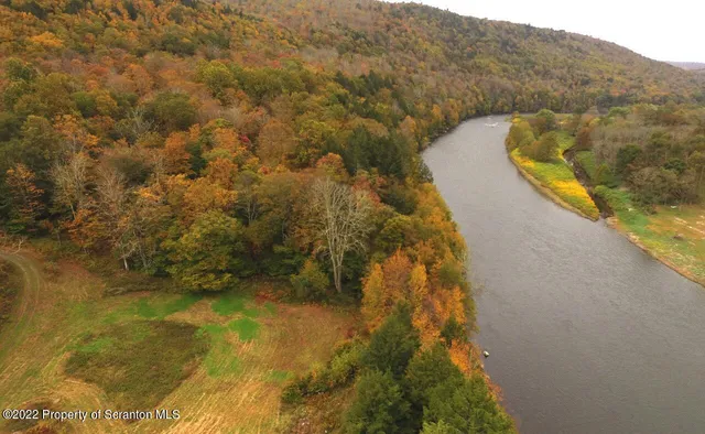 $1,100,000 | 4382 River Road, Equinunk, PA 18417