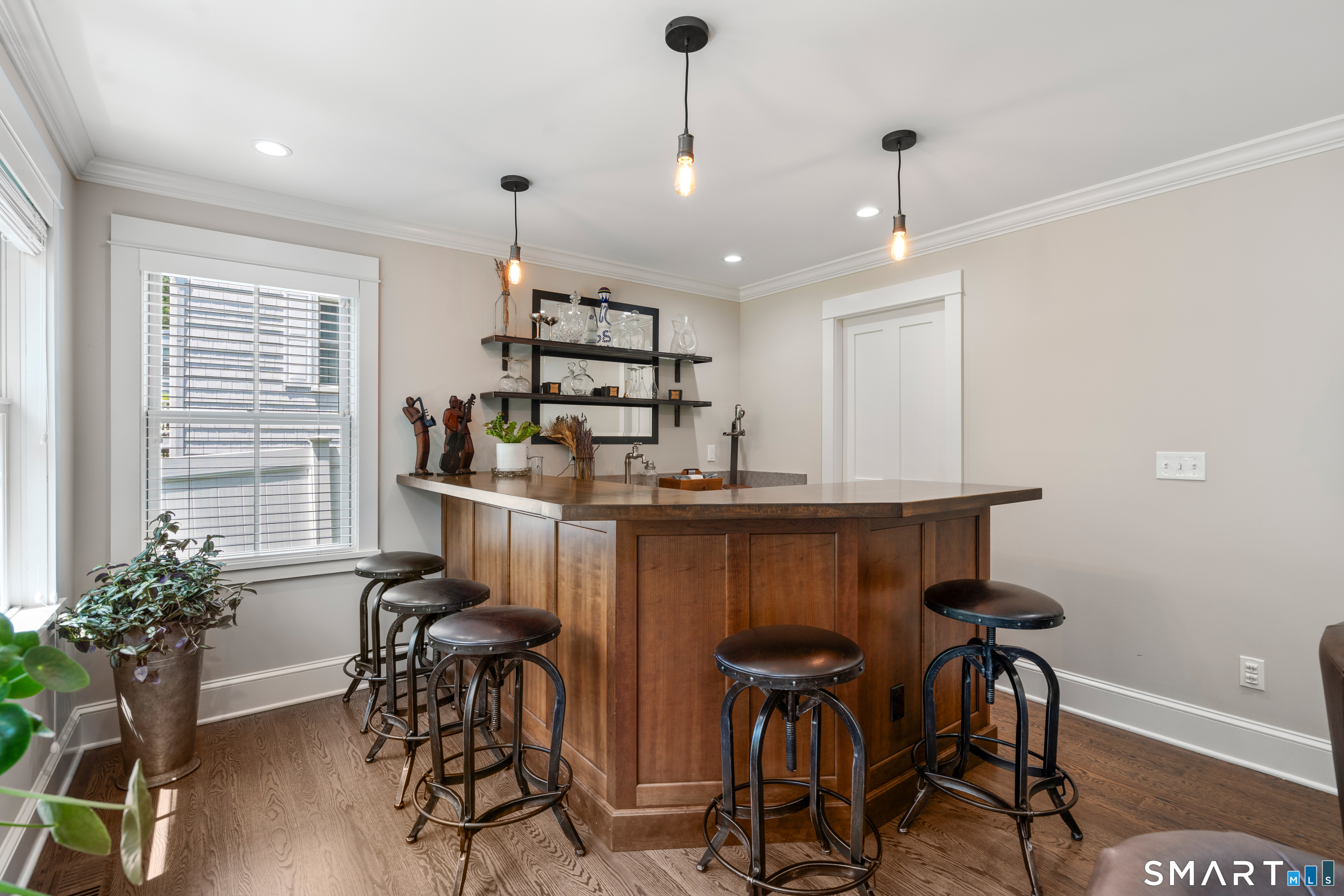 121 Osborne Hill Road Fairfield, CT 06824 - Photo 17 of 39 Cheers to Exceptional Living.