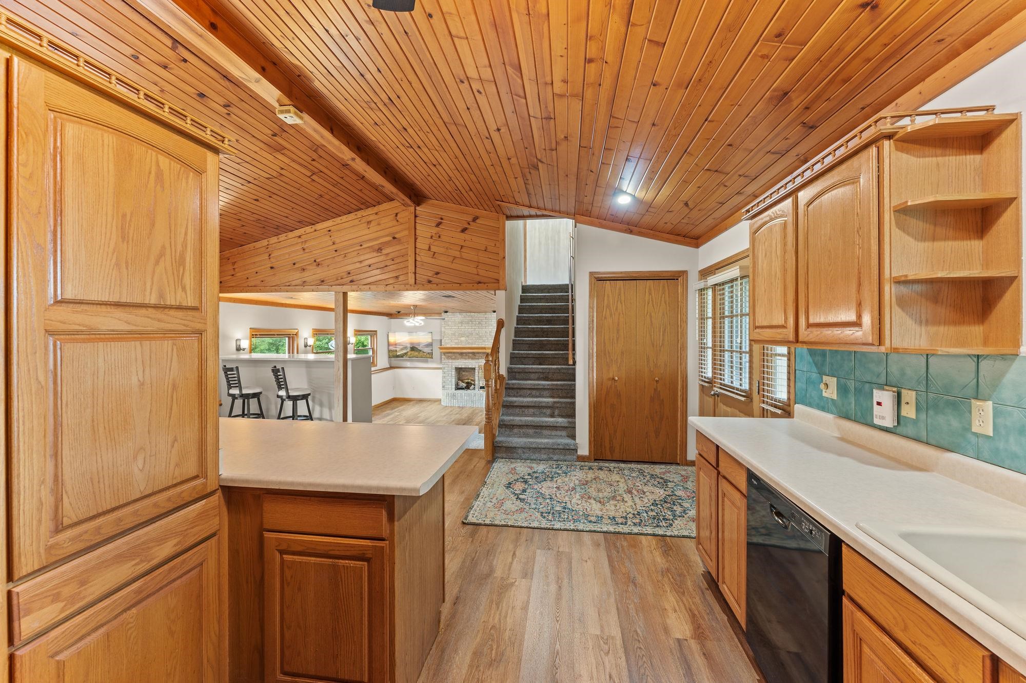 S6041 Oak Court Baraboo, WI 53913 - Photo 12 of 69