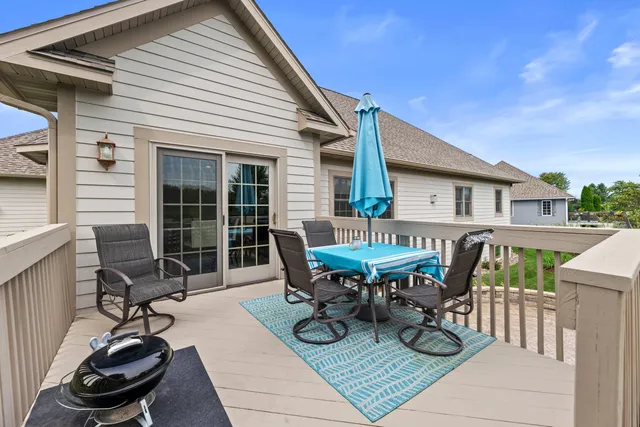 $650,000 | 1289 Ridgeside Road, Oconomowoc, WI 53066