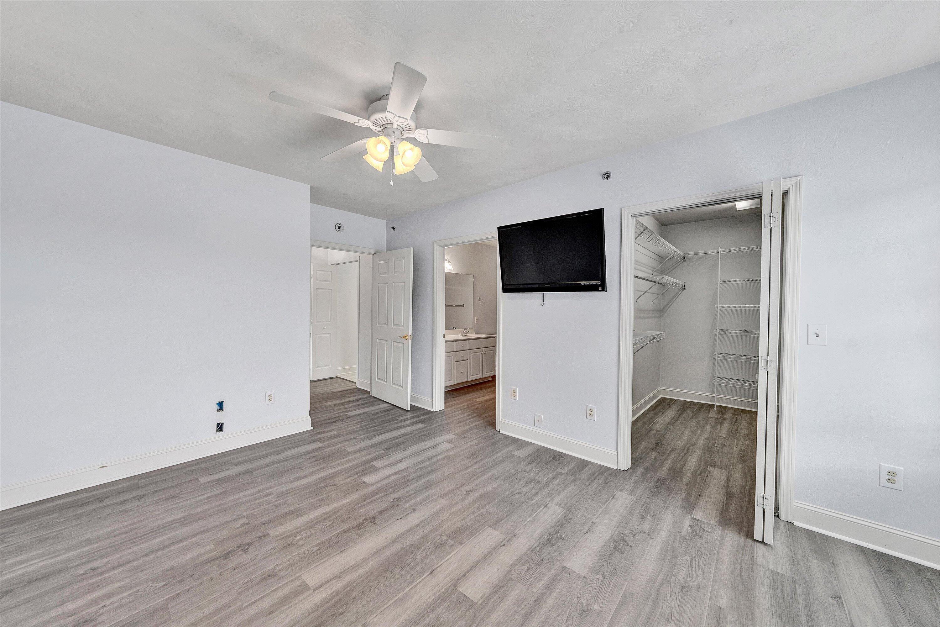 4444 Pheasant Ridge Road, Unit 206 Roanoke, VA 24014 - Photo 21 of 27 21-DSC00607
