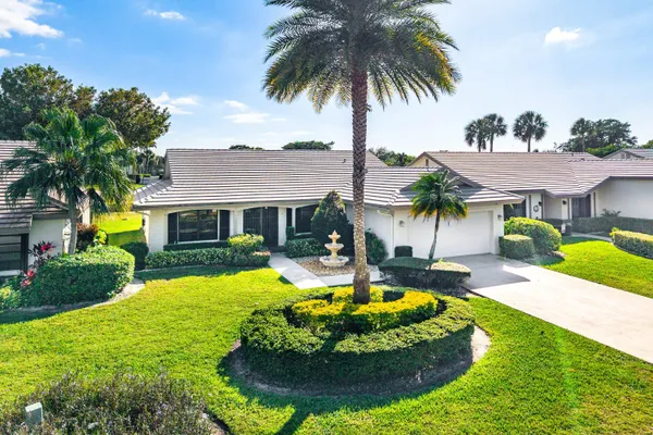 $557,700 | 6426 Casabella Lane, Boca Raton, FL 33433
