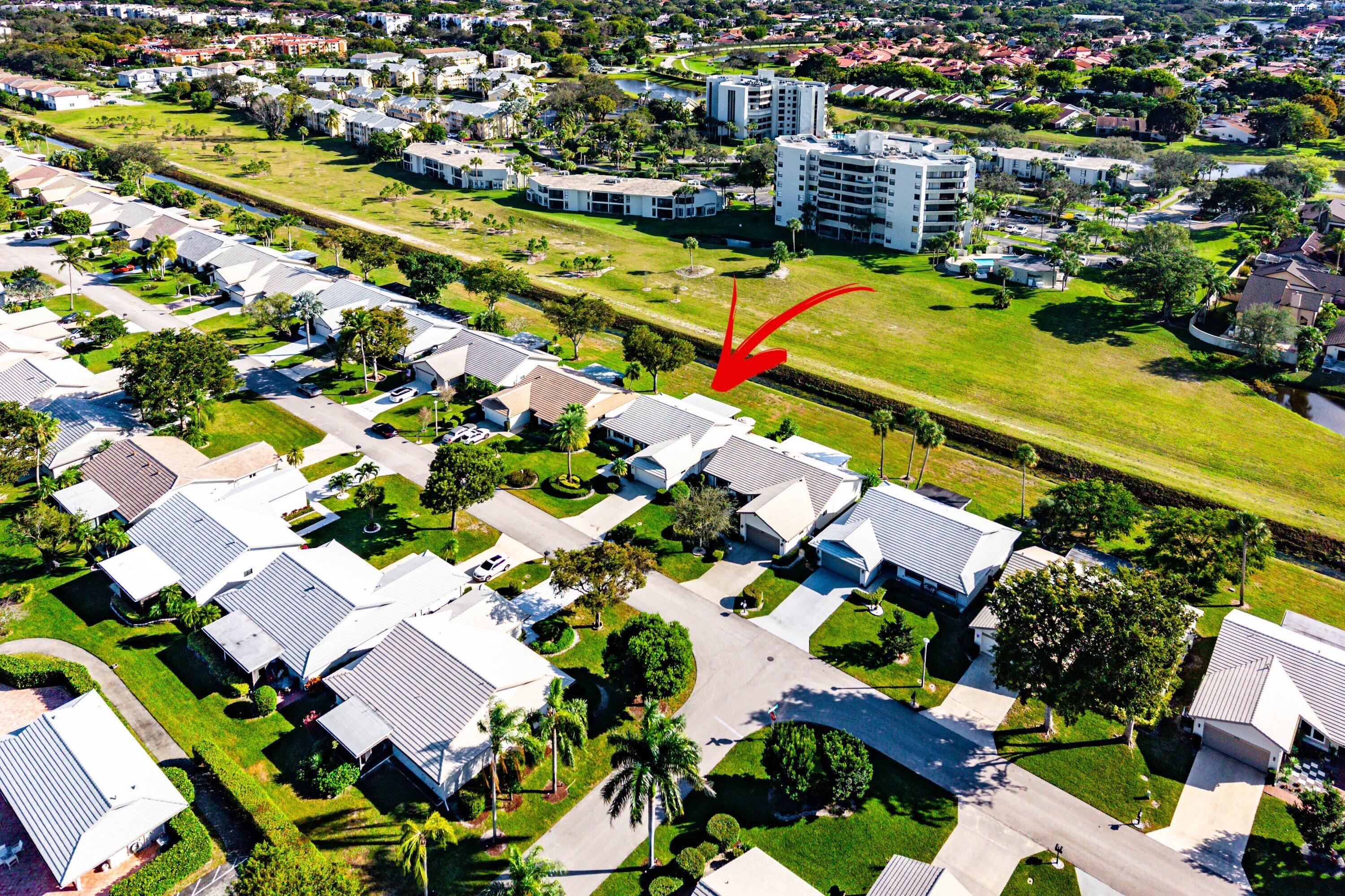 6426 Casabella Lane Boca Raton, FL 33433 - Photo 41 of 42 an aerial view of a city