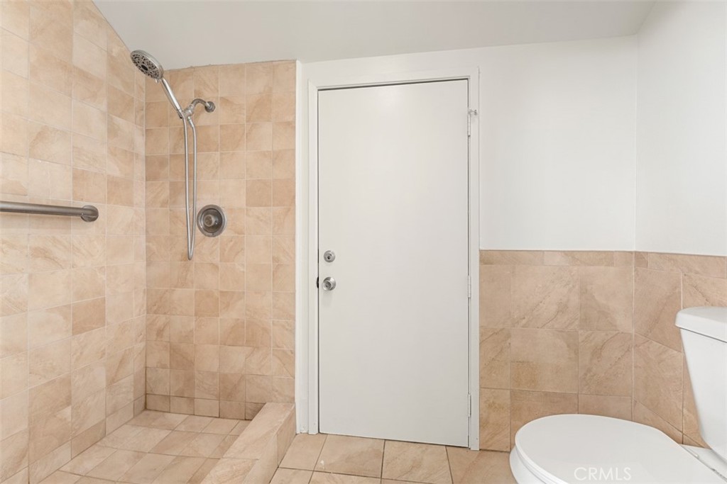 593 South Kensington Road Orange, CA 92869 - Photo 34 of 48
