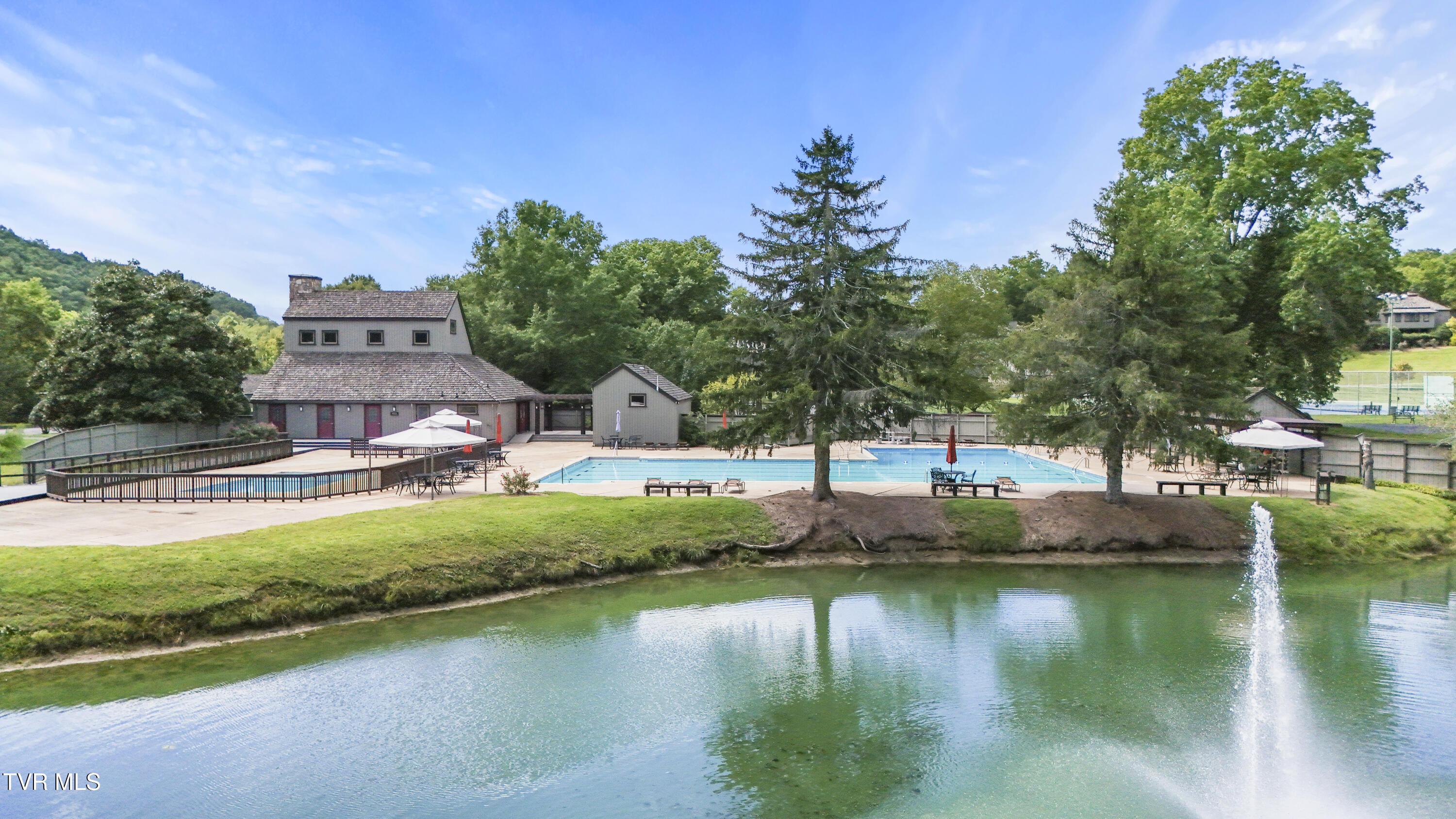 120 Columbine Road Kingsport, TN 37660 - Photo 61 of 87 DJI_20240913140612_0172_D