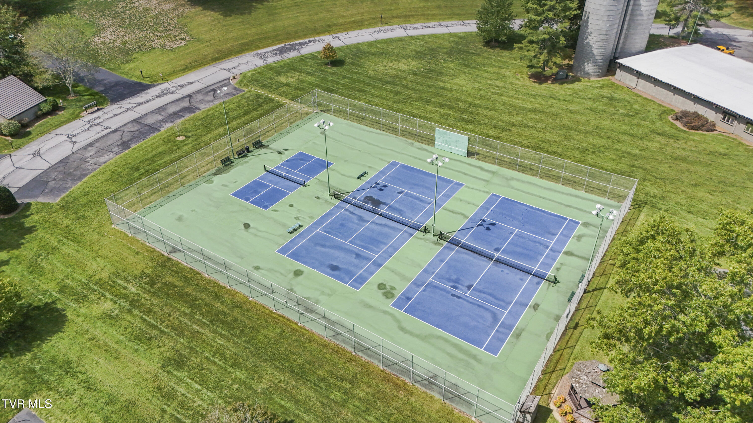 120 Columbine Road Kingsport, TN 37660 - Photo 63 of 87 DJI_20240913141011_0190_D