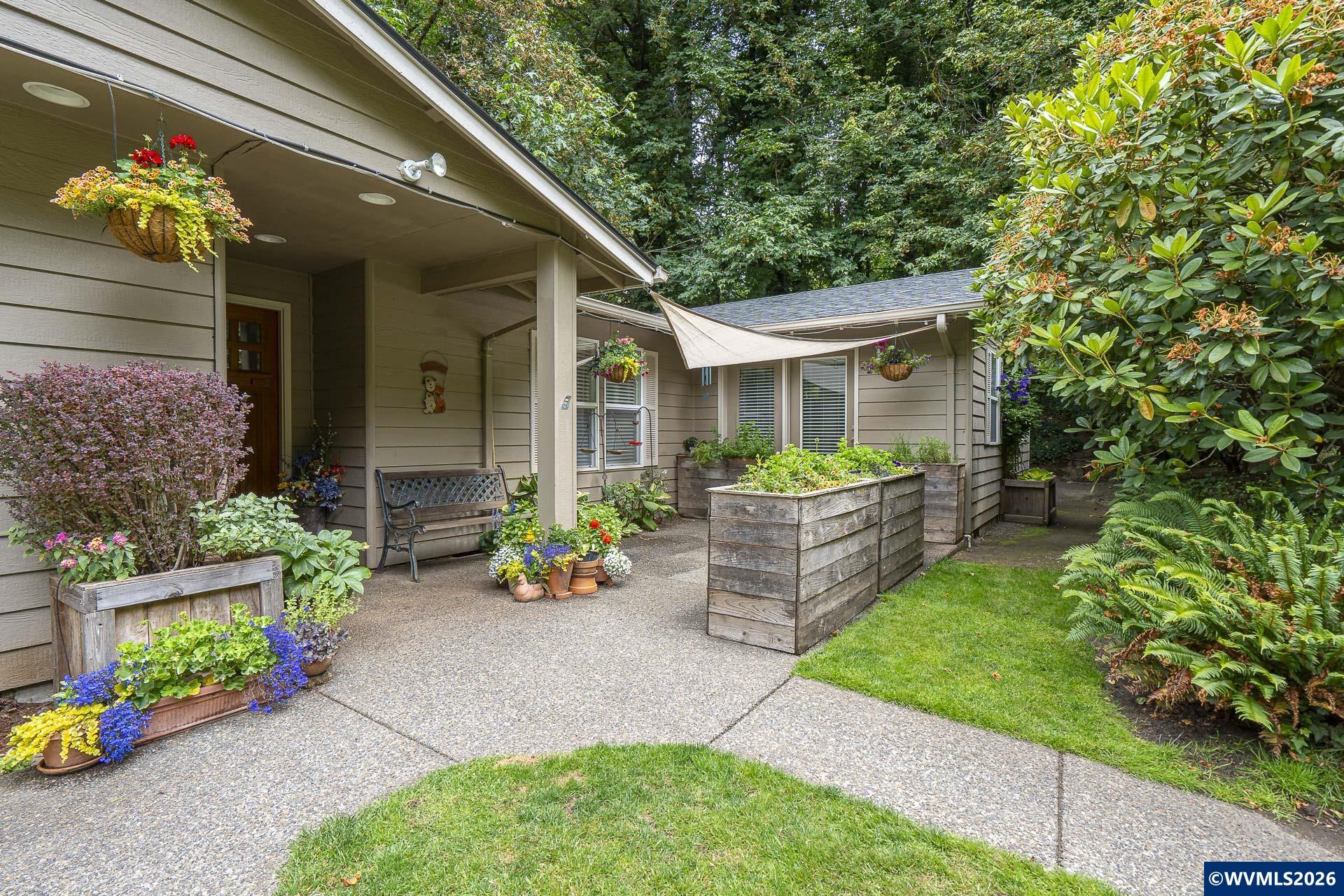 3864 Spring Street South Salem, OR 97302 - Photo 3 of 49