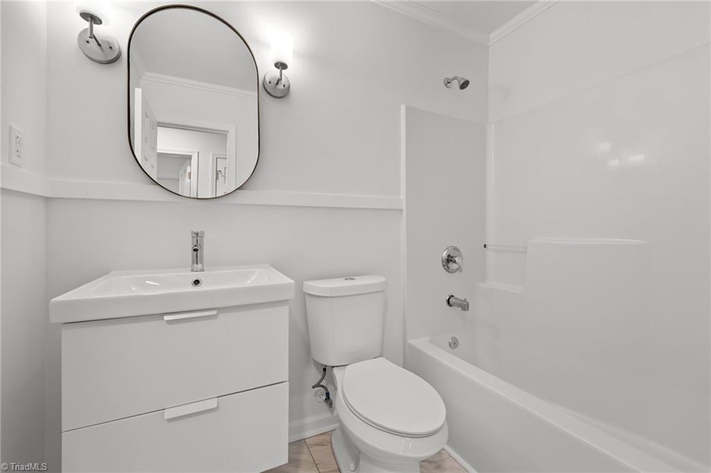 800 Linens Street Graham, NC 27253 - Photo 25 of 41 2nd Full Bathroom