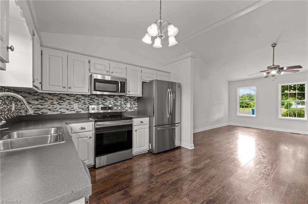 800 Linens Street Graham, NC 27253 - Photo 10 of 41 Kitchen