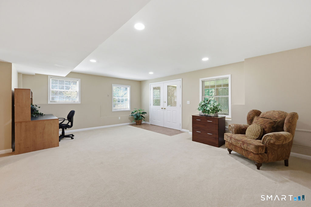 161 Great Pond Road Glastonbury, CT 06073 - Photo 31 of 40