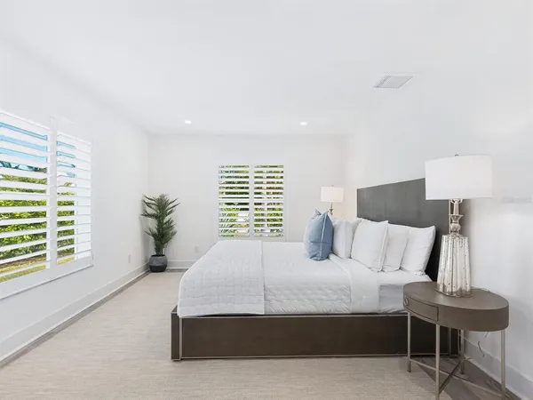 $1,575,000 | 749 Tropical Circle, Sarasota, FL 34242