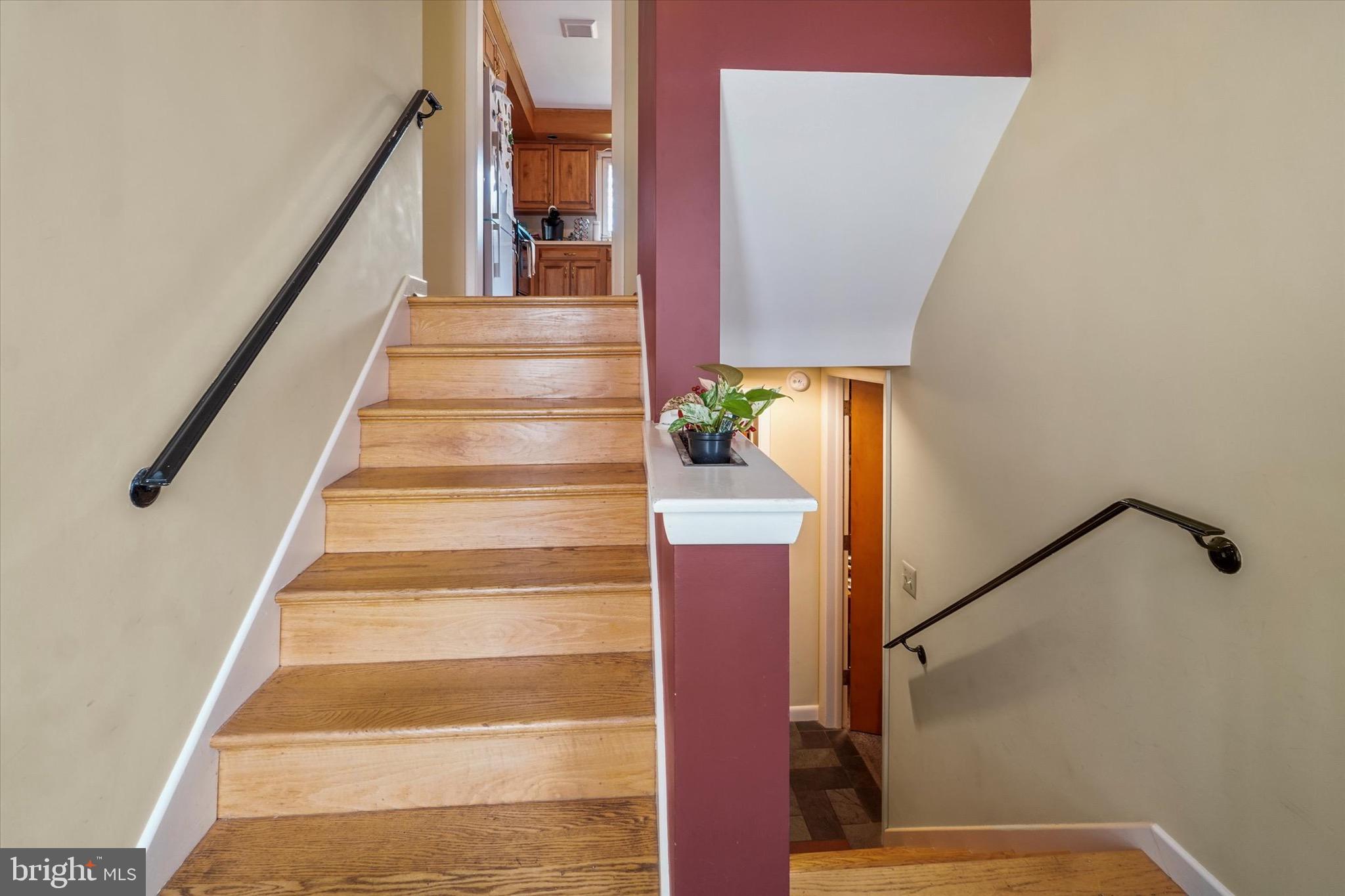 35 Wolf Road Akron, PA 17501 - Photo 5 of 32