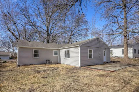 $350,000 | 7115 Outlook Street, Overland Park, KS 66204