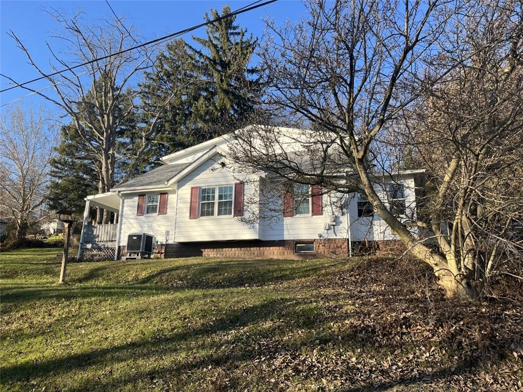 1033 Monaca Road Monaca, PA 15061 - Photo 1 of 18 Gallery Image 1