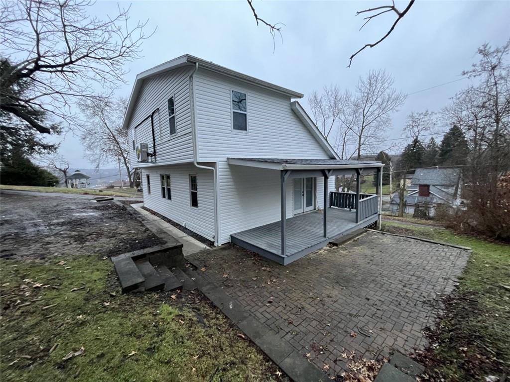 1033 Monaca Road Monaca, PA 15061 - Photo 2 of 18 Gallery Image 2