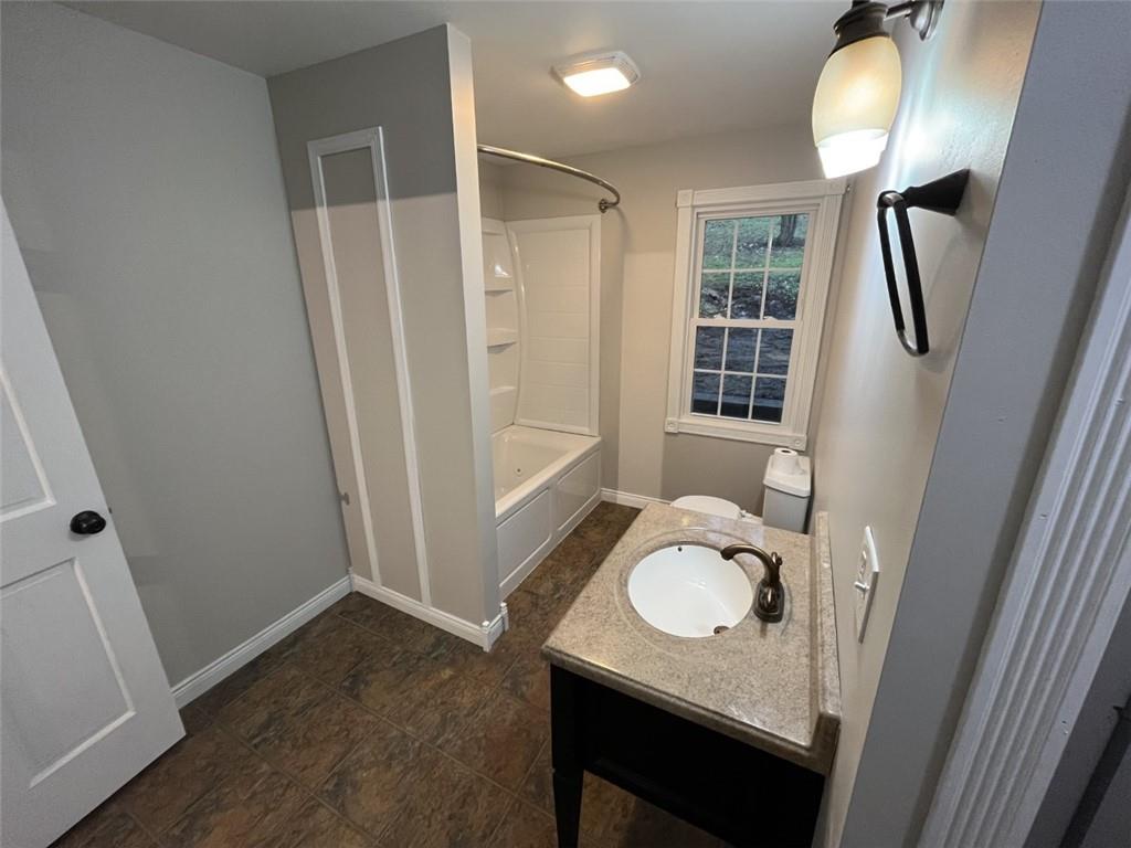 1033 Monaca Road Monaca, PA 15061 - Photo 7 of 18 Gallery Image 7