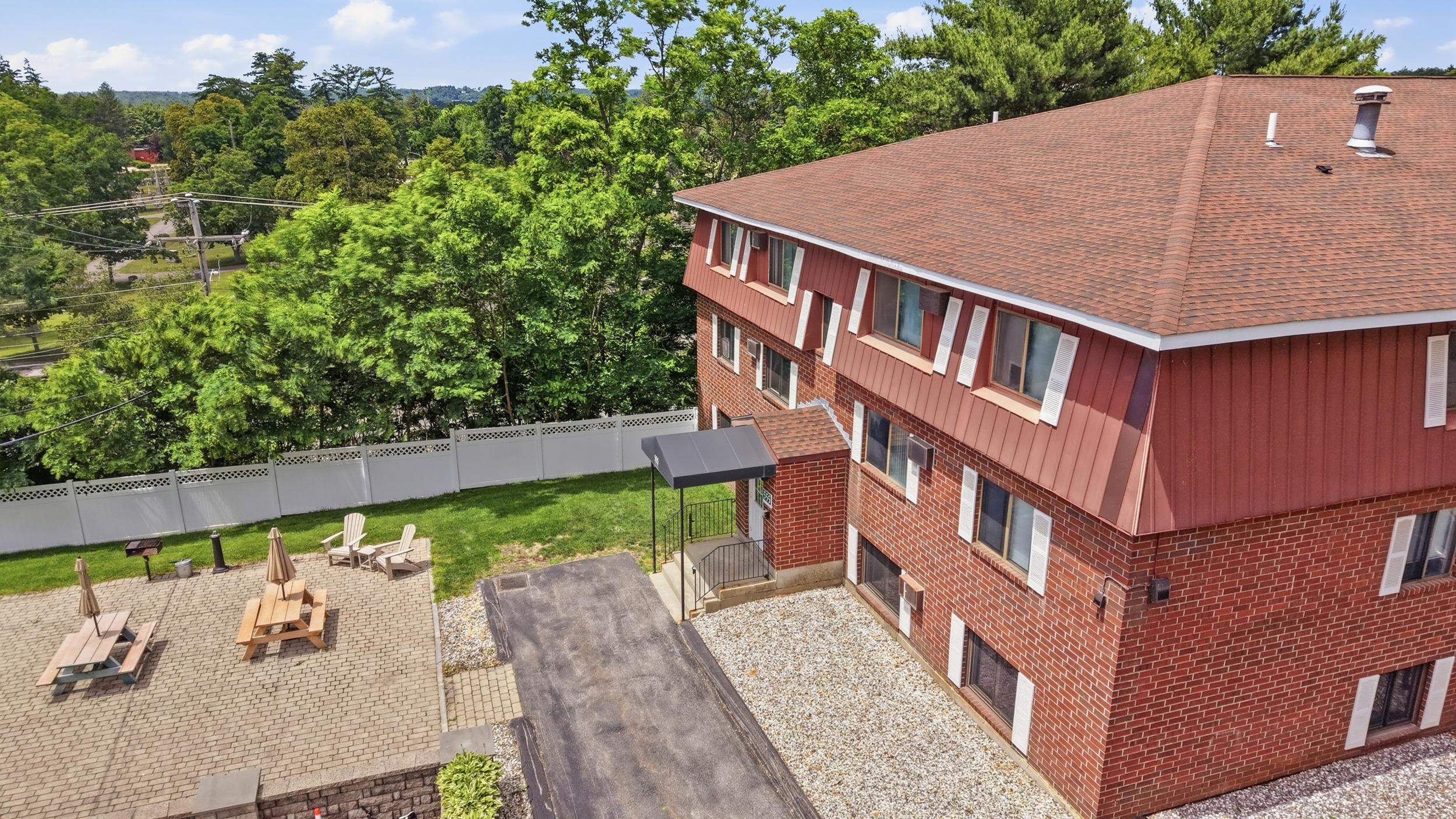 555 Calef Road, Unit 4 Manchester, NH 03103 - Photo 19 of 24 Gallery Image 19