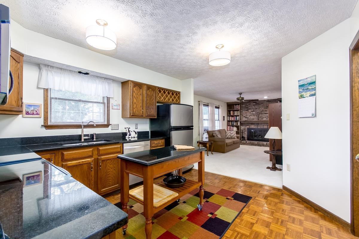 2017 Stancrest Road Dublin, OH 43016 - Photo 5 of 39 Gallery Image 5
