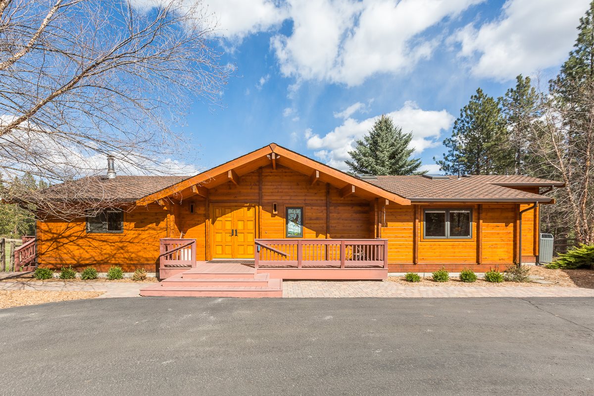 8104 South Regal Road Spokane, WA 99223 - Photo 2 of 48