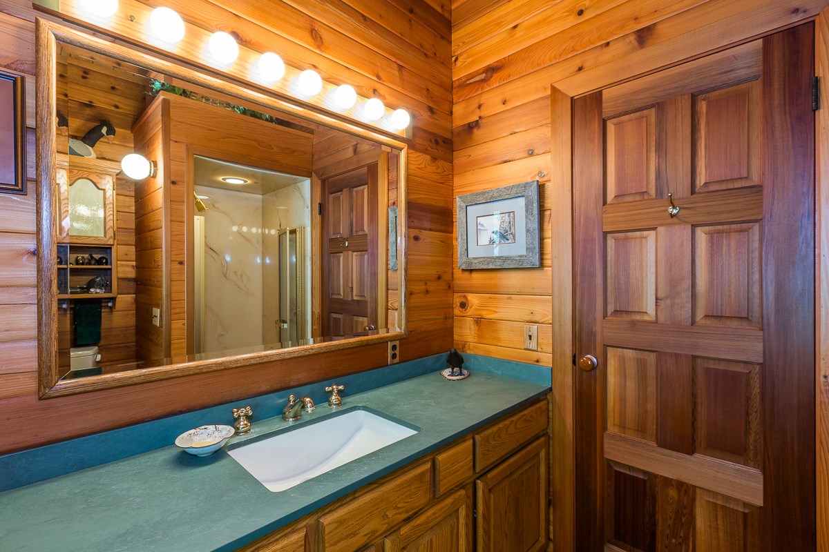 8104 South Regal Road Spokane, WA 99223 - Photo 26 of 48
