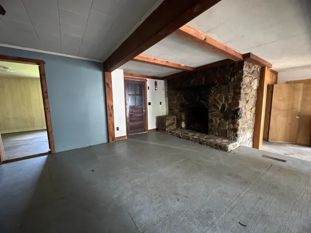 $95,000 | 15 Blaine Avenue, Guilford, ME 04443