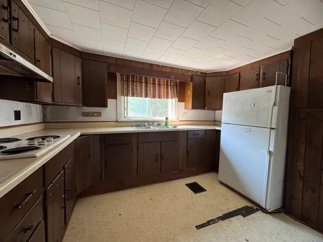 $95,000 | 15 Blaine Avenue, Guilford, ME 04443