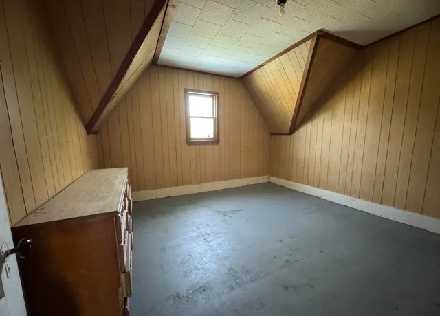 $95,000 | 15 Blaine Avenue, Guilford, ME 04443