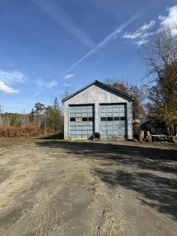 $95,000 | 15 Blaine Avenue, Guilford, ME 04443