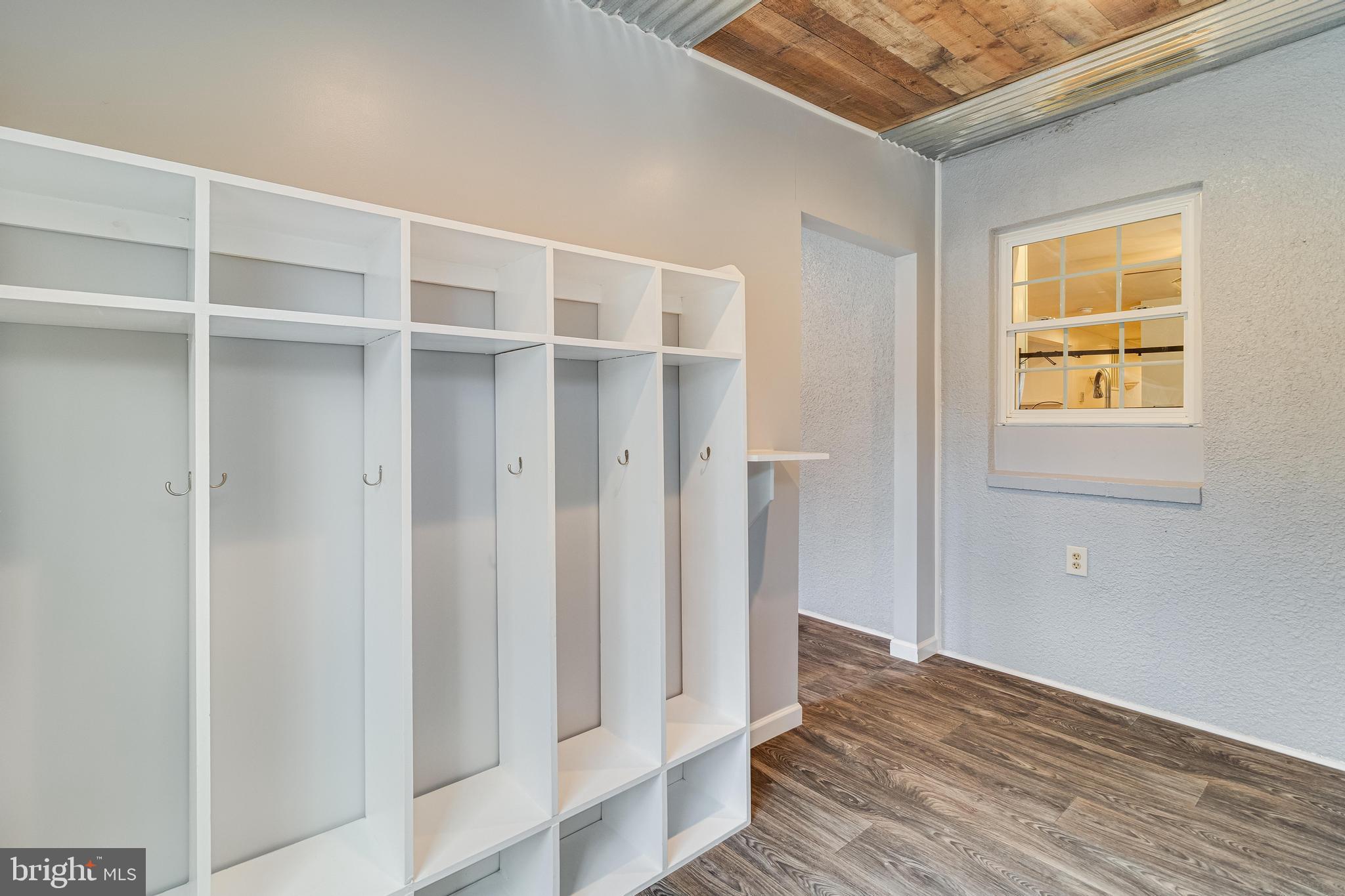 44620 St Andrews Church Road California, MD 20619 - Photo 20 of 49 Mud room off of side door