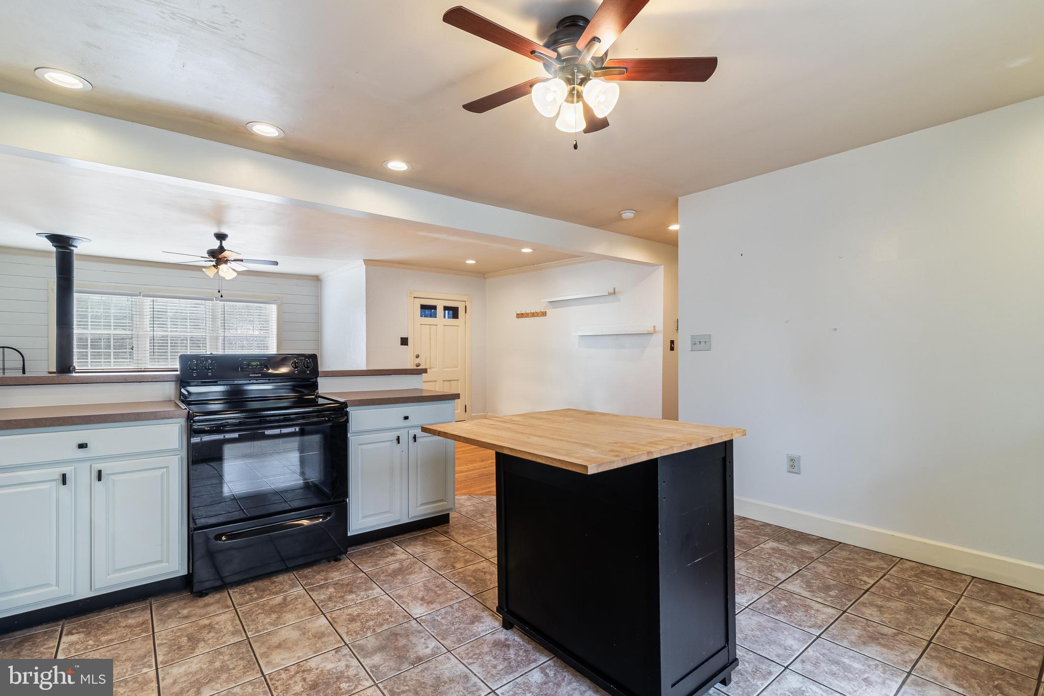 44620 St Andrews Church Road California, MD 20619 - Photo 9 of 49