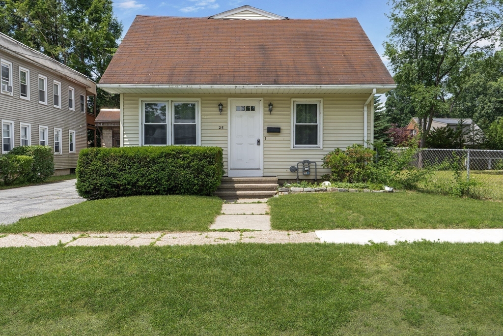 25 Prince Avenue West Springfield, MA 01089 - Photo 3 of 31