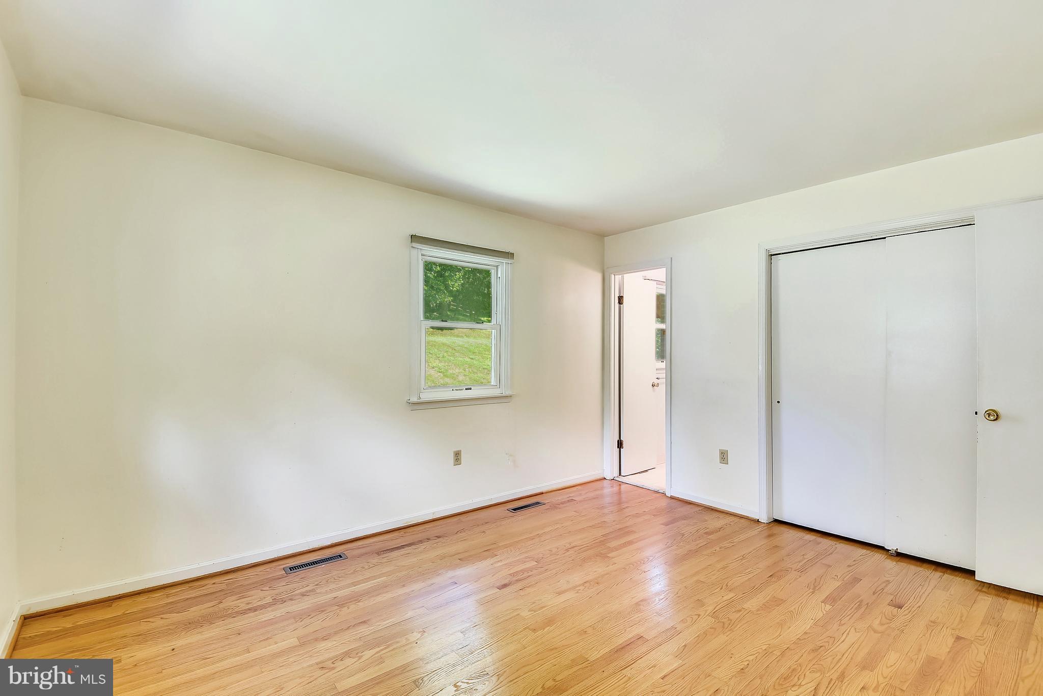 23941 Stringtown Road Clarksburg, MD 20871 - Photo 13 of 30 Bath (Master)