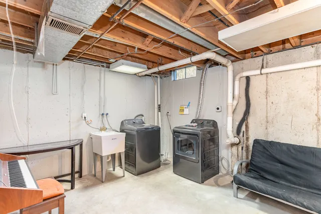 a view of a storage & utility room