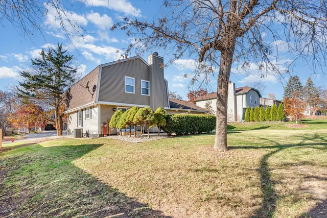 $2,895 | 355 Crestwood Court, Algonquin, IL 60102