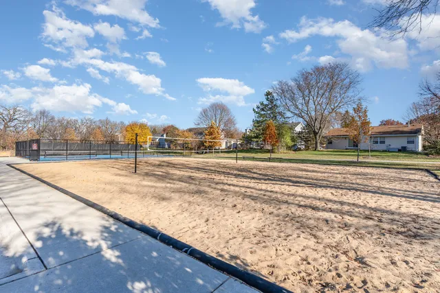 $2,895 | 355 Crestwood Court, Algonquin, IL 60102