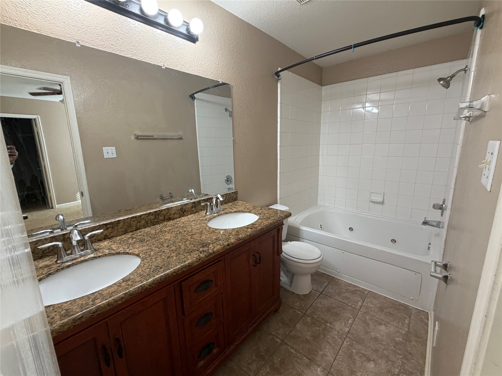 2630 Skyview Shadows Court Houston, TX 77047 - Photo 15 of 22