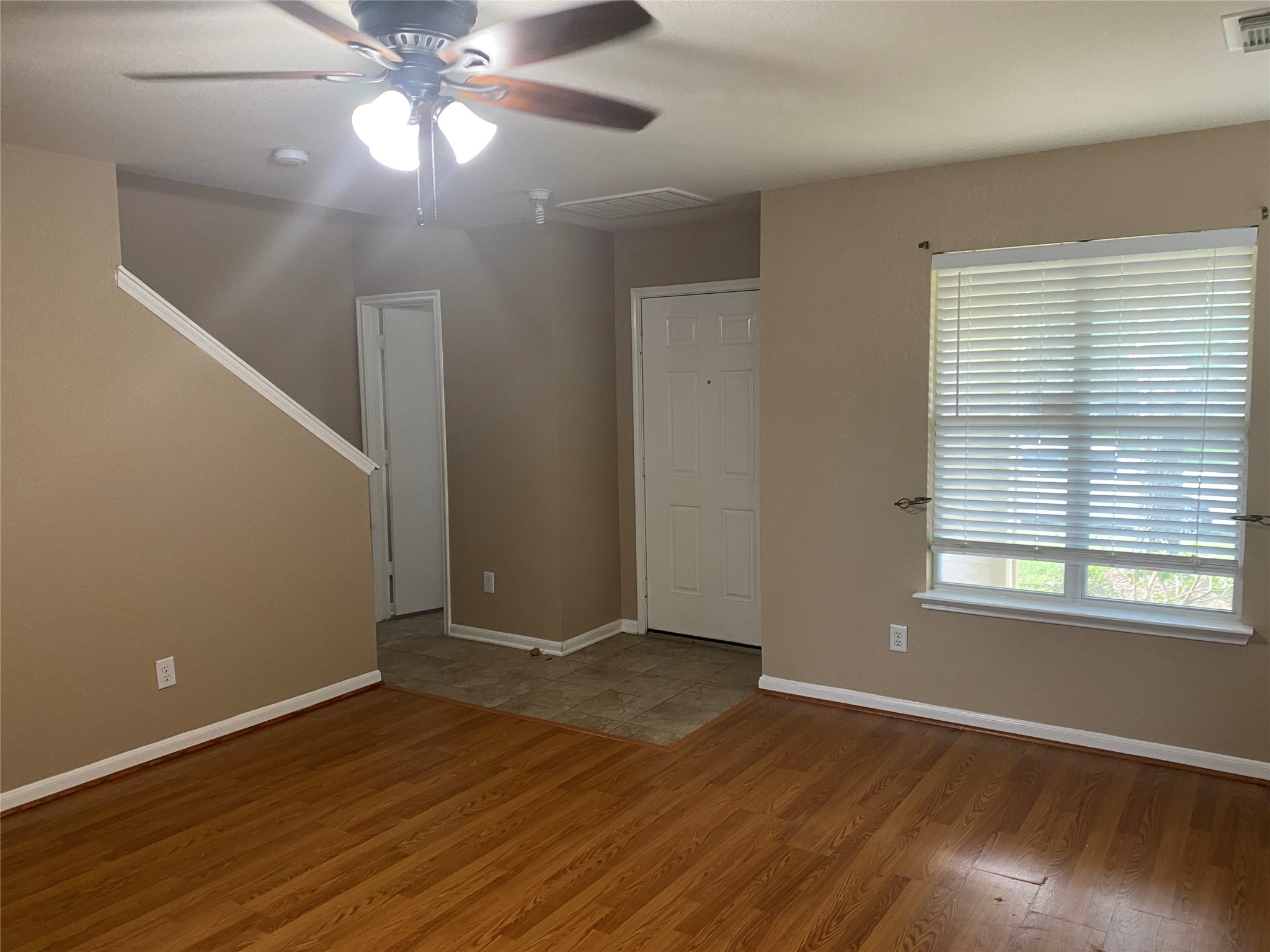 2630 Skyview Shadows Court Houston, TX 77047 - Photo 3 of 22