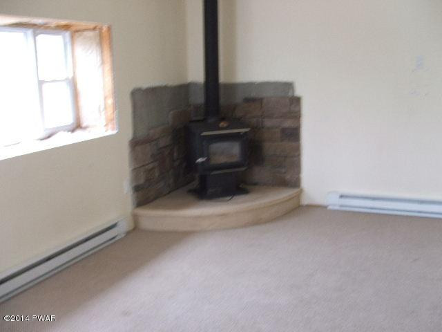 158 Starling Bushkill, PA 18324 - Photo 6 of 6