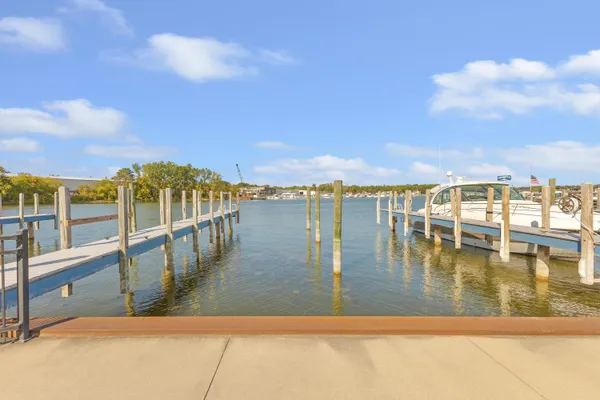 $629,900 | 943 West Savidge Street, Spring Lake, MI 49456