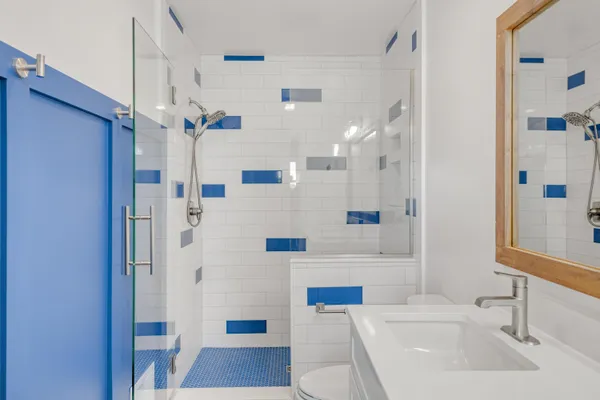 $629,900 | 943 West Savidge Street, Spring Lake, MI 49456