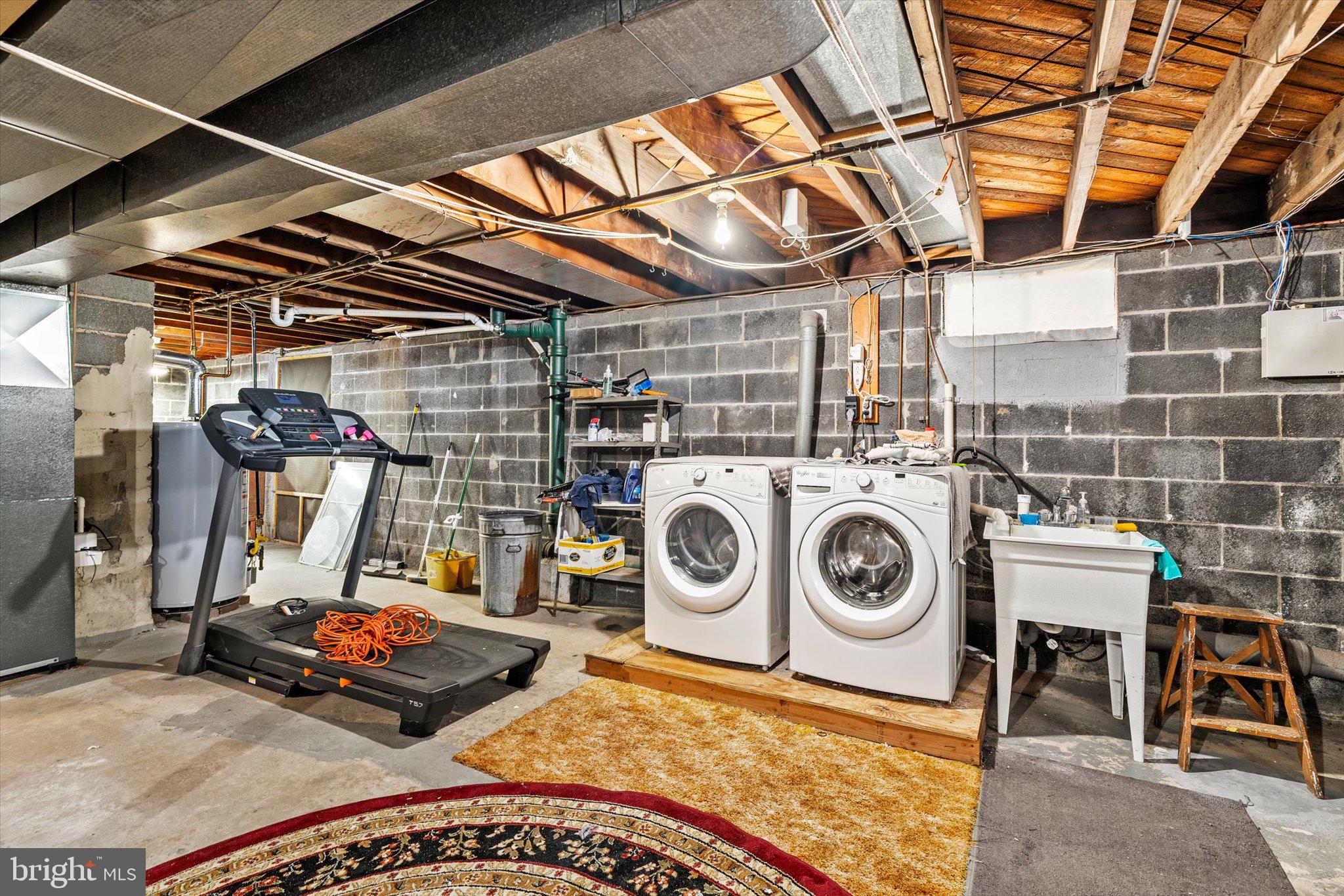81 3rd Avenue Hamilton, NJ 08619 - Photo 21 of 26 a utility room with dryer and washer