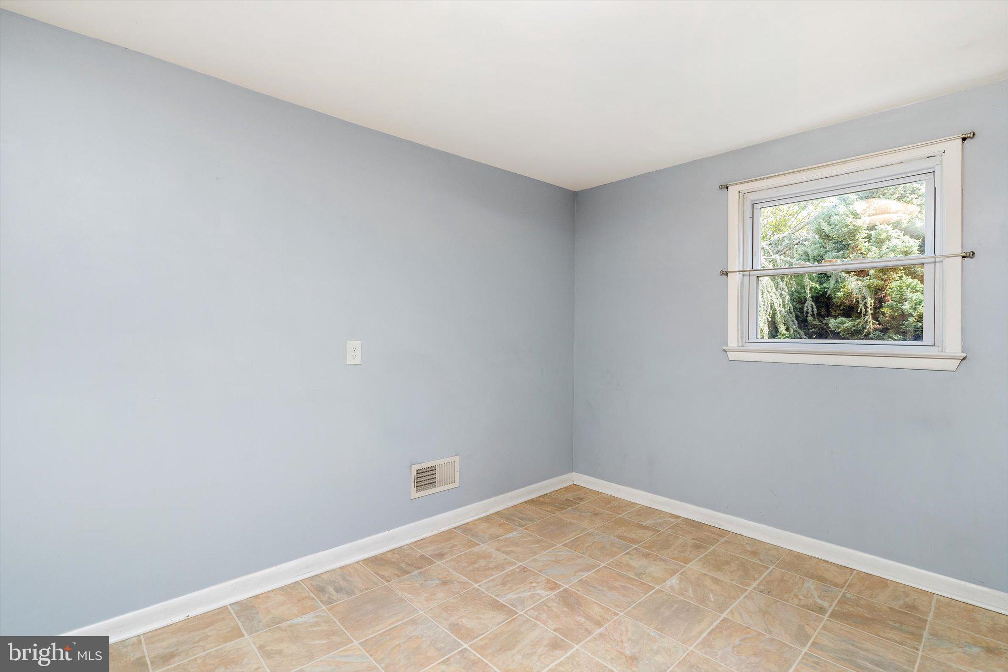 81 3rd Avenue Hamilton, NJ 08619 - Photo 7 of 26 a view of empty room with window